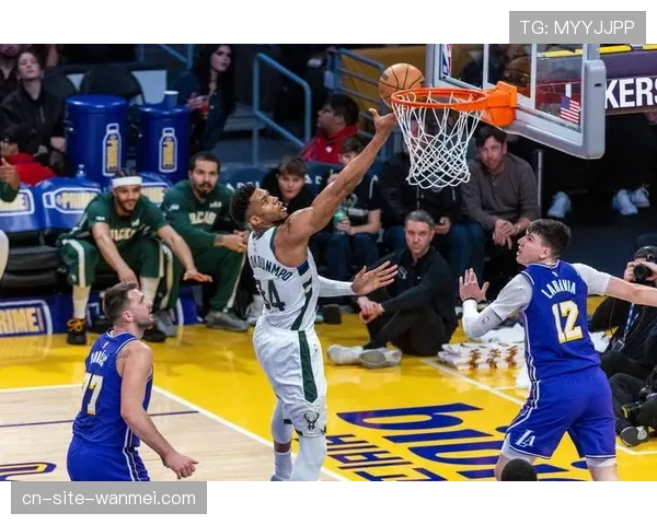 湖人三连胜升至西部第五 残阵考验下团队篮球展现韧性